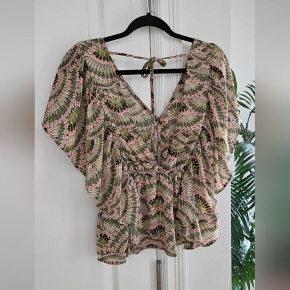 Molly Bracken Patterned V-Neck Blouse - Green and Pink - Picture 3 of 5